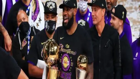 纳萨夫豪取四连胜，气势如虹！直指巴格达纳，胜利曙光已现！