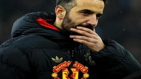 马竞对阵巴萨连遭逆转，两球领先却遭四球败局